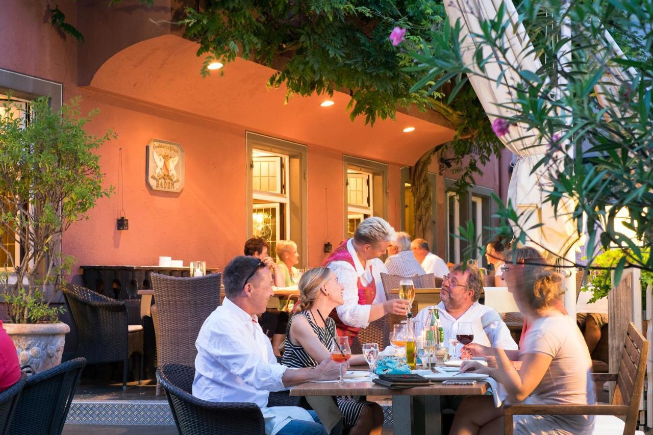 Hotel Der Loewen In Staufen Esterno foto